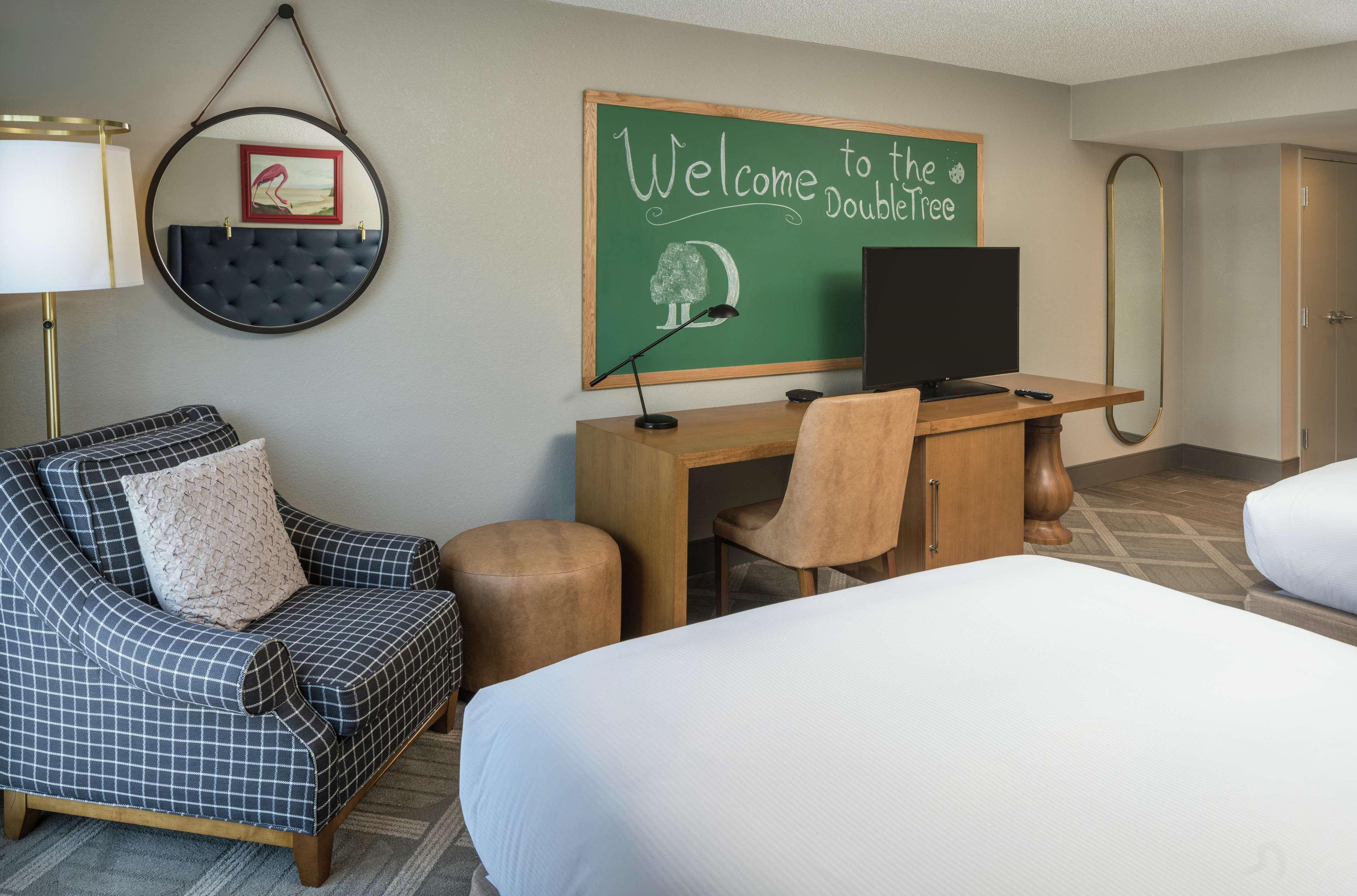 Doubletree By Hilton Gainesville Buitenkant foto