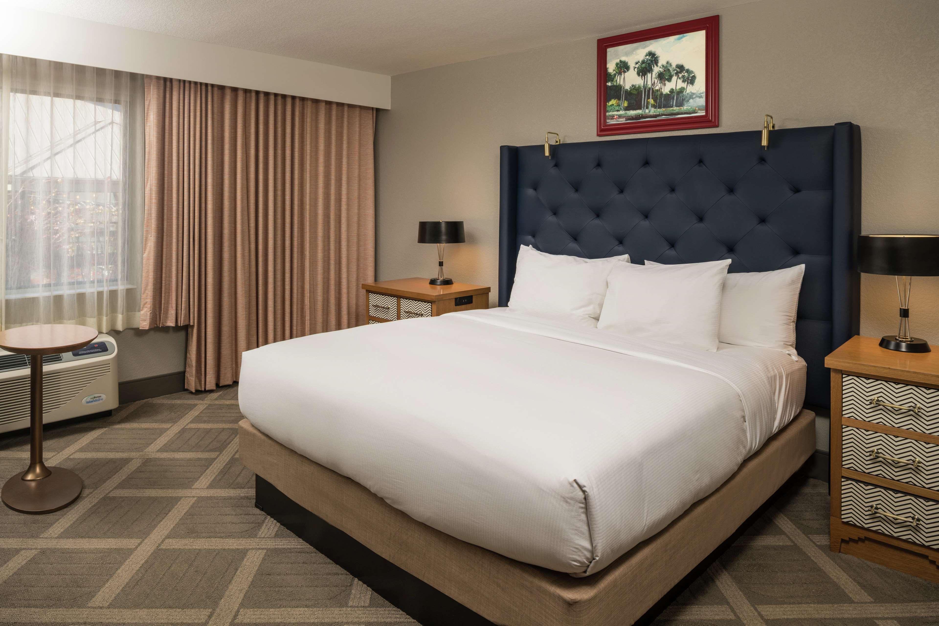 Doubletree By Hilton Gainesville Buitenkant foto