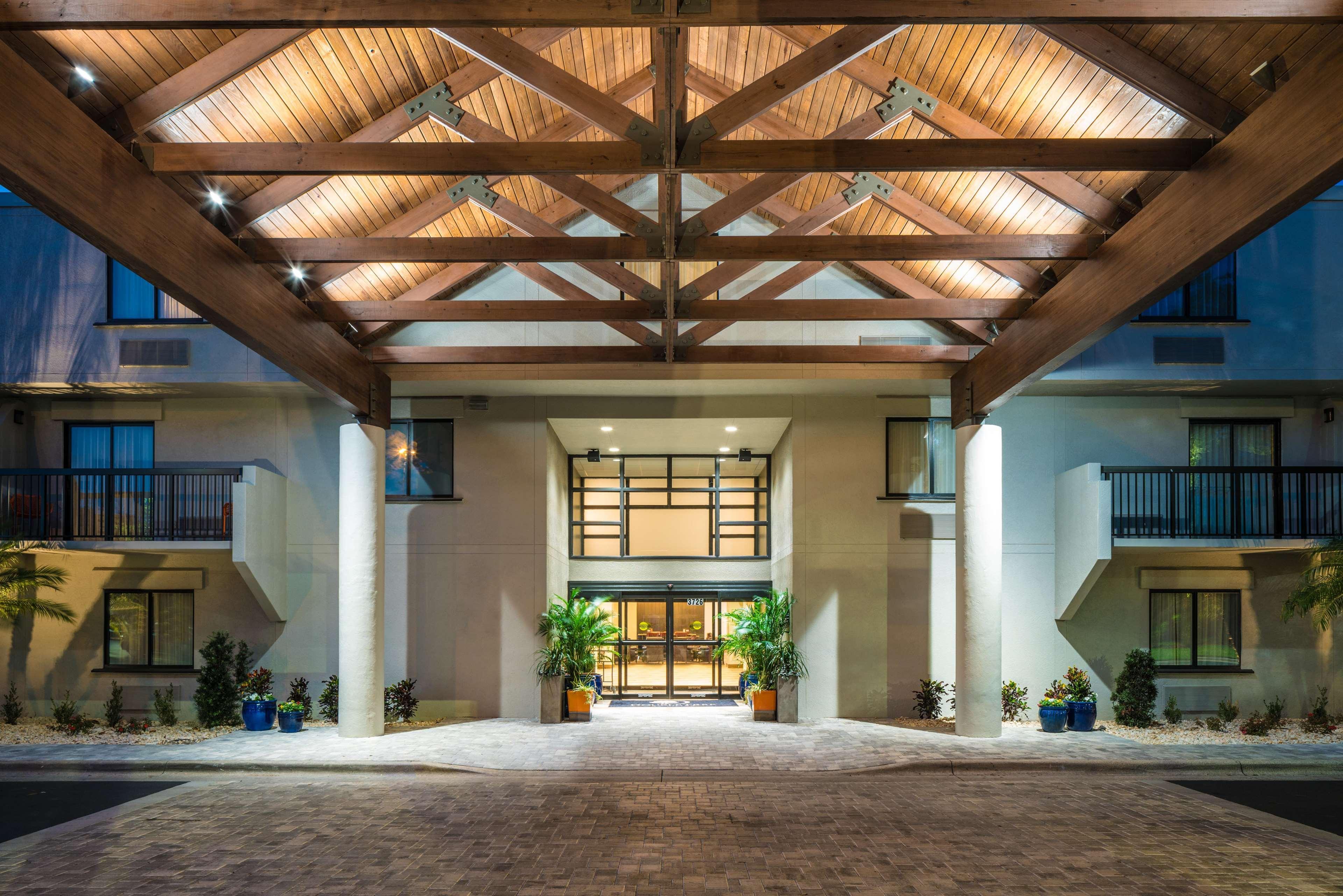 Doubletree By Hilton Gainesville Buitenkant foto