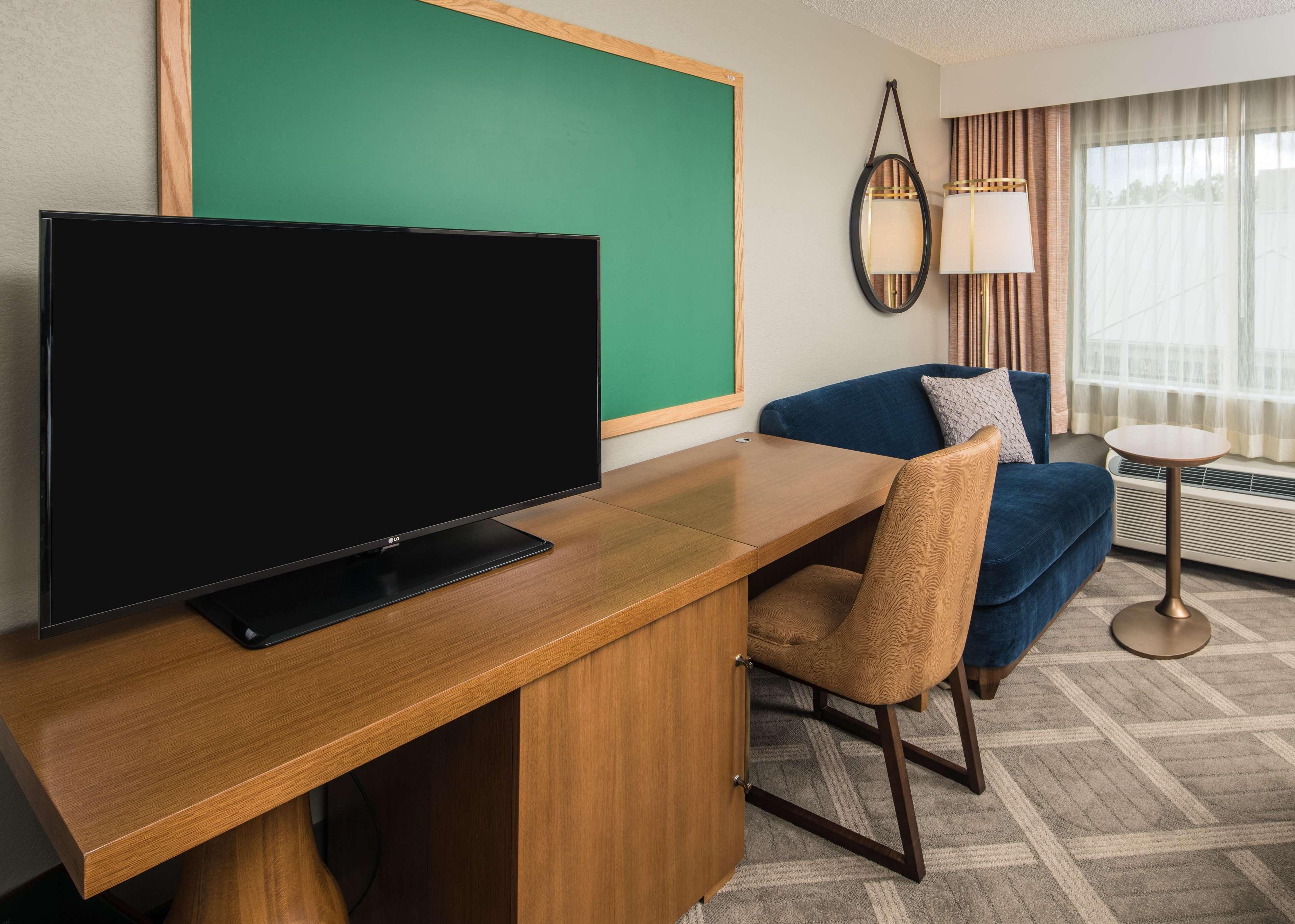 Doubletree By Hilton Gainesville Buitenkant foto