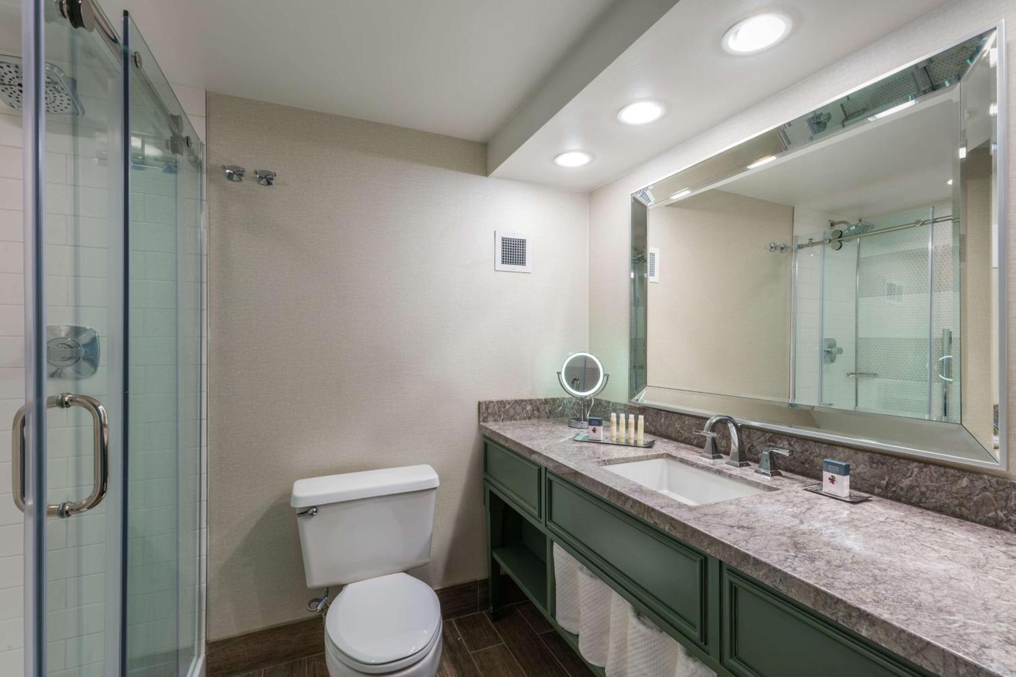 Doubletree By Hilton Gainesville Buitenkant foto