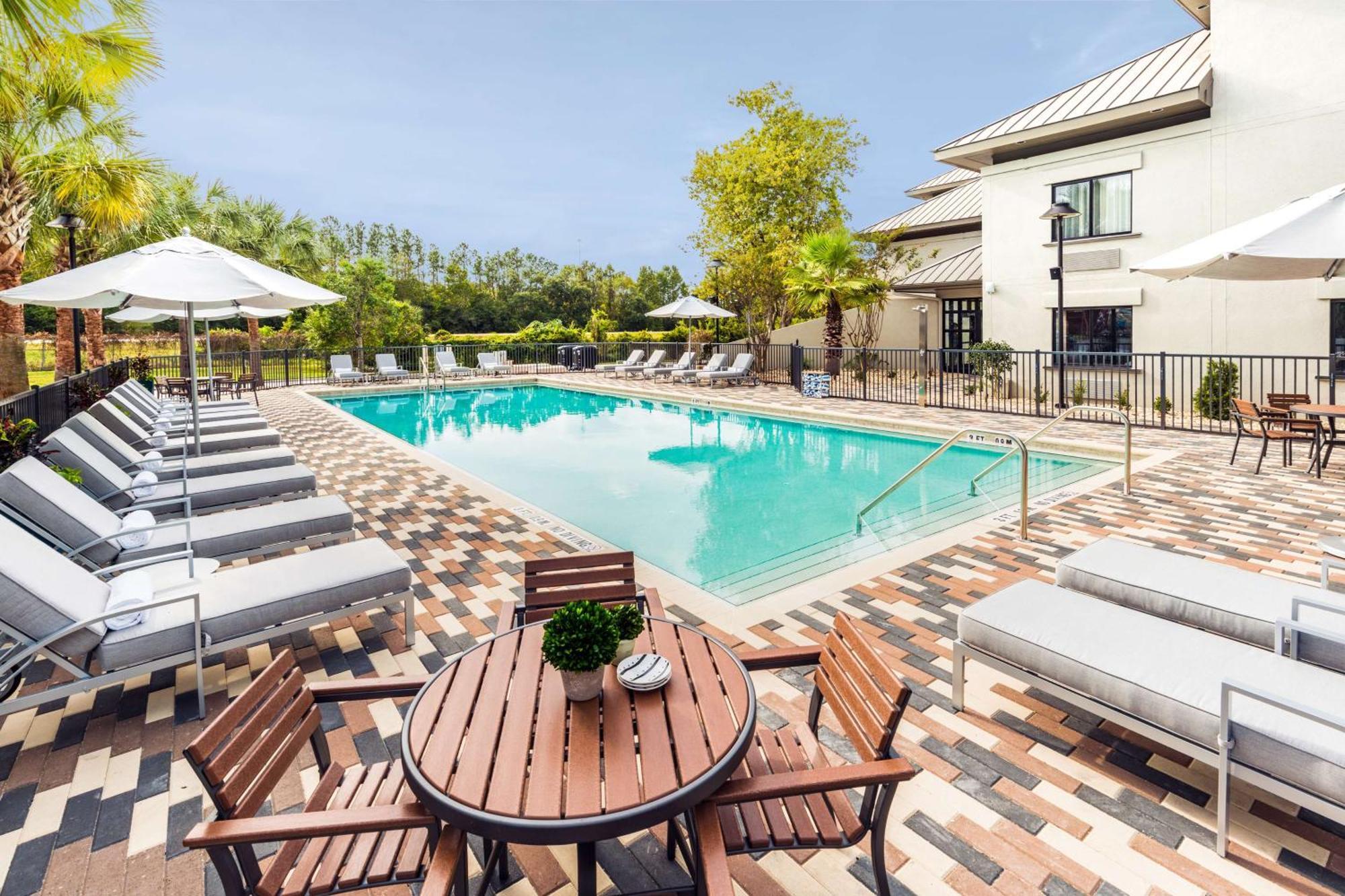 Doubletree By Hilton Gainesville Buitenkant foto