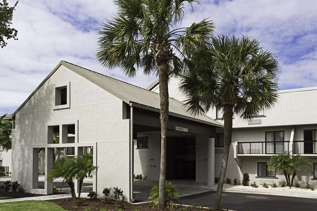 Doubletree By Hilton Gainesville Buitenkant foto